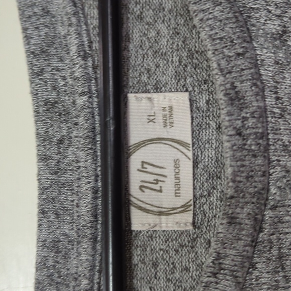 Top - Picture 2 of 3